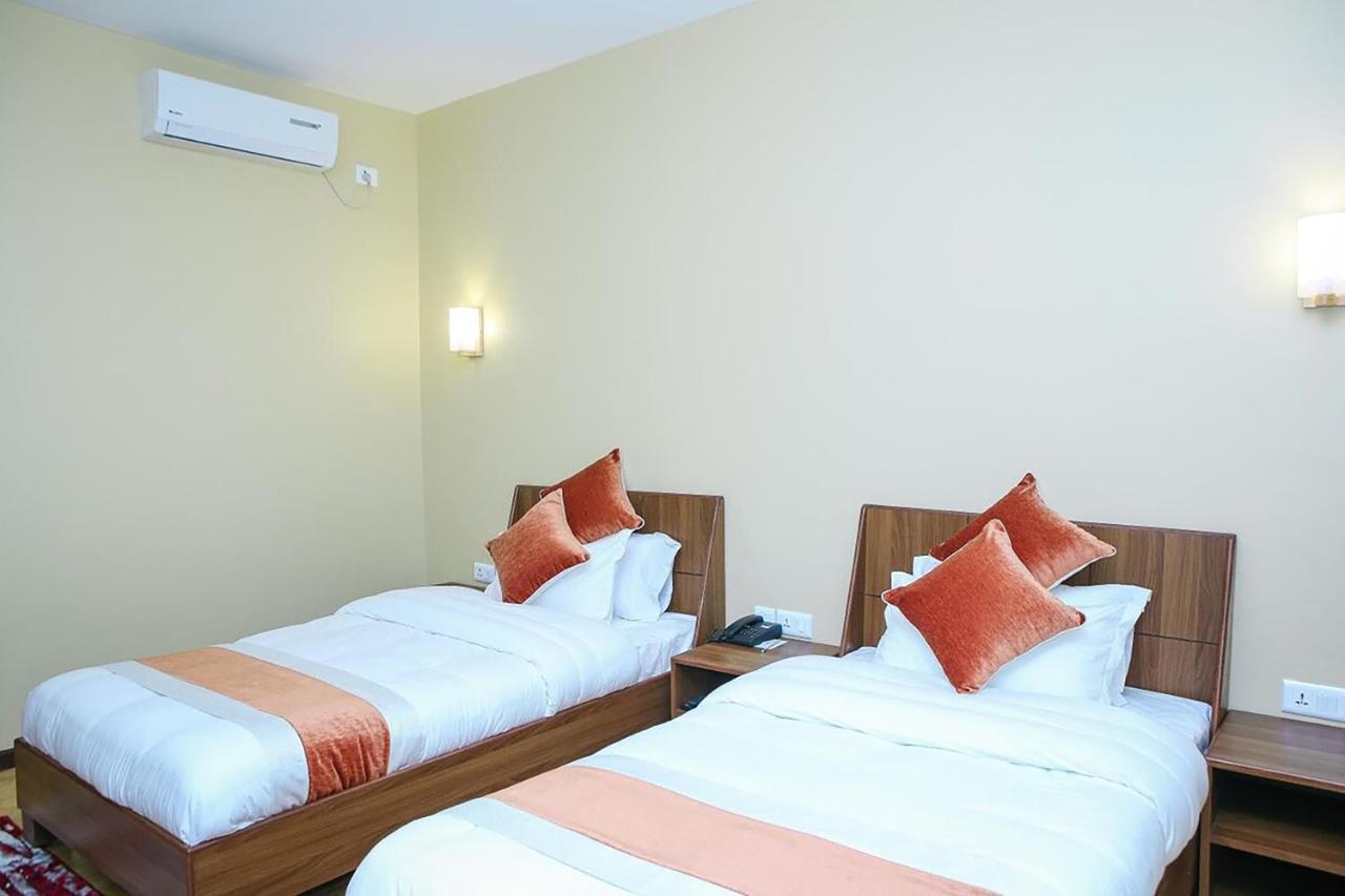 Hotel Glory Garden Pokhara Exterior foto